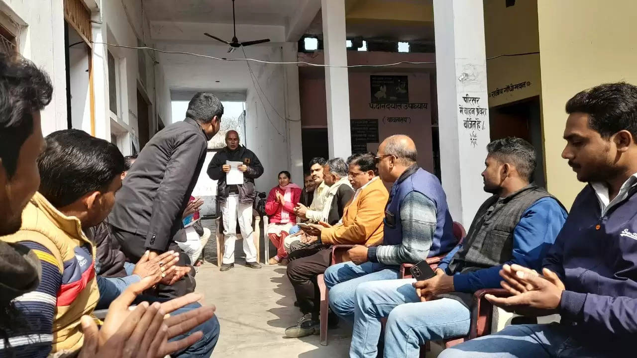 Ayodhya News: ग्रामीण पत्रकार एसोसिएशन तहसील इकाई बीकापुर की बैठक संपन्न, हुआ कार्यकारणी का गठन