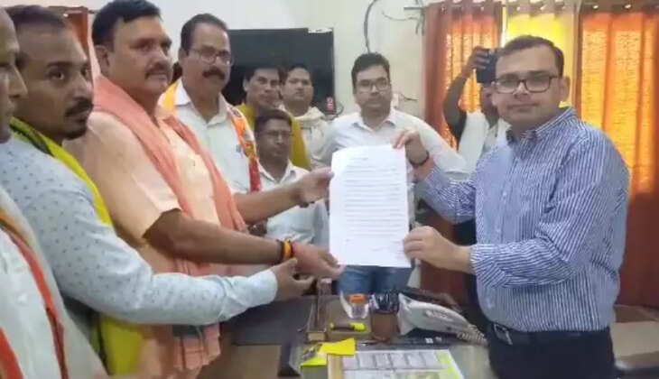 Chanduli News: विश्व हिन्दू परिषद ने&nbsp;पाकिस्तान और आतंकवाद के खिलाफ नारेबाजी कर किया प्रदर्शन