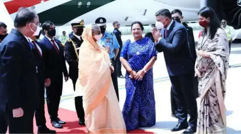 बांग्लादेश की प्रधानमंत्री शेख हसीना चार दिन की यात्रा पर भारत आईं
