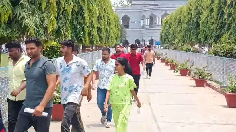गोरखपुर में लेखपाल भर्ती परीक्षा शांतिपूर्ण संपन्न