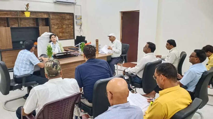 Chandauli: Strict instructions given to maintain better progress on the set standards