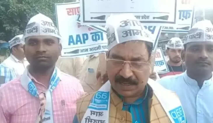 बीकापुर कस्बे में चलाया गया झाड़ू लगाओ, गंदगी भगाओ अभियान