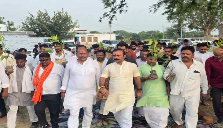 &nbsp;धानापुर में चला हरियाली अभियान, जनप्रतिनिधियों और अधिकारियों ने किया पौधारोपण, पर्यावरण बचाने का दिया संदेश