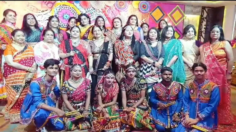 वाराणसी में अनन्या क्लब का नवरात्रि उत्सव धूमधाम से निजी होटल में हुआ सम्पन्न