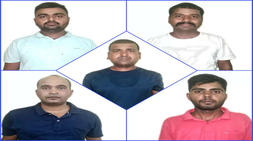 वाराणसी कमिश्नरेट की पुलिस ने ATM कार्ड बदलकर लूटने वाले 5 बदमाश गिरोह को गिरफ्तार किया 