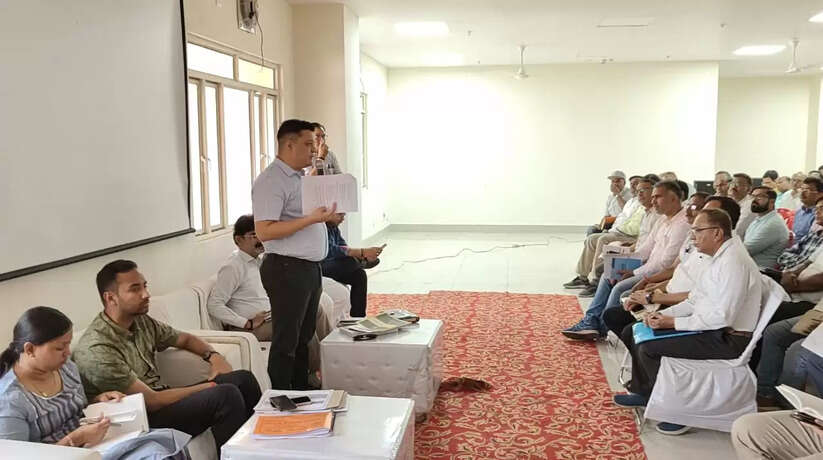 Chandauli News: चन्दौली में मतदान के दिन सूचना एप के माध्यम से दी जाएगी वोटिंग प्रतिशत की जानकारी