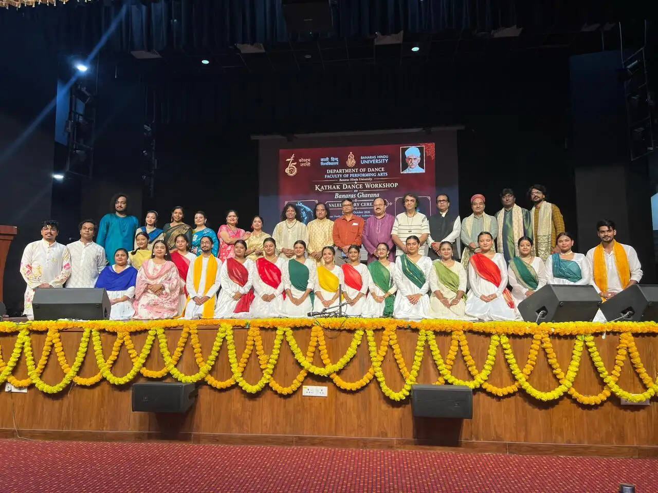 समापन समारोह में बीएचयू के कुलसचिव राजन श्रीवास्तव मुख्य अतिथि के रूप में उपस्थित रहे। संगीत एवं मंच कला संकाय के संकायाध्यक्ष-प्रभारी प्रो. राजेश शाह, नृत्य विभाग की अध्यक्ष डॉ. दीपान्विता सिंघा रॉय, प्रो. प्रवीण उद्धव, प्रो. प्रेम किशोर मिश्र, डॉ. राकेश कुमार, डॉ. चंदन विश्वकर्मा, डॉ. खिलेश्वरी पटेल और डॉ. शुभंकर डे सहित अन्य अतिथि मौजूद रहे।