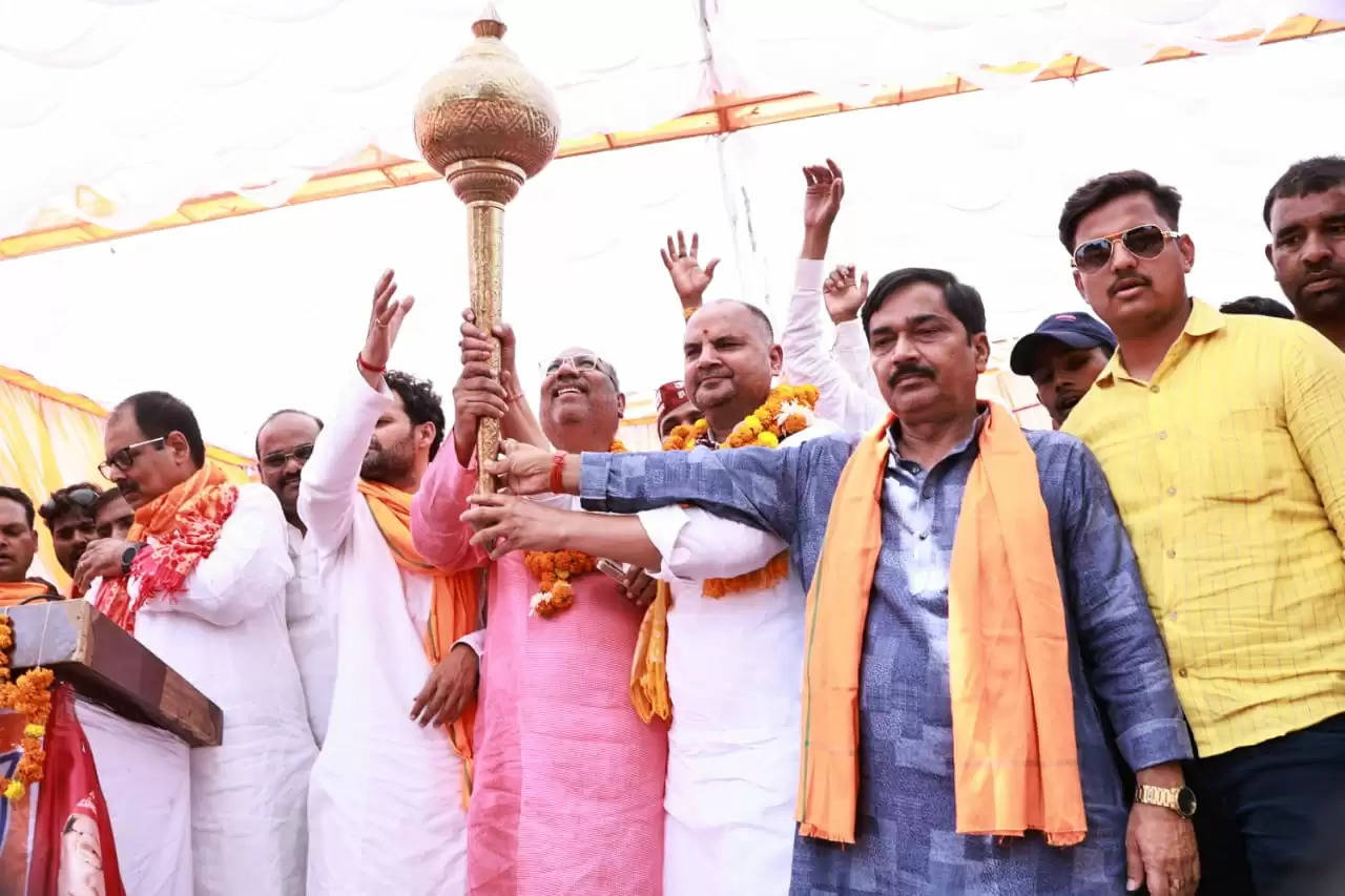 Ayodhya News: निषाद पार्टी के राष्ट्रीय अध्यक्ष एवं कैबिनेट मंत्री डॉ संजय निषाद ने अंबेडकर नगर भाजपा के लोकसभा प्रत्याशी रितेश पांडे को जिताने की की अपील