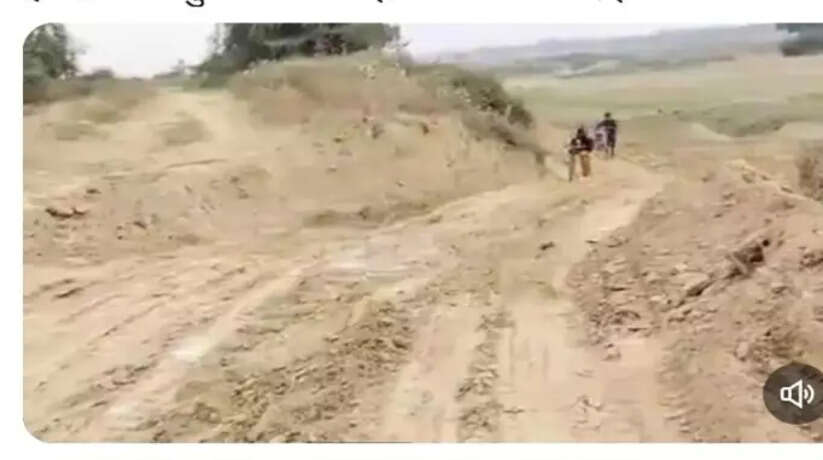 खनन विभाग के जिम्मेदारो के रहमोकरम पर किया जा रहा अवैध खनन खनन माफियाओं द्वारा गंडक सिंचाई विभाग का काटा गया बंधा जिम्मेदार बने मूकदर्शक