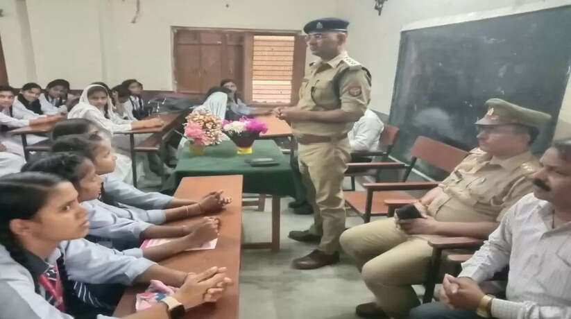 Ayodhya news: चुप्पी साधने से अराजक तत्वों का बढ़ता है हौसला - डॉ राजेश तिवारी