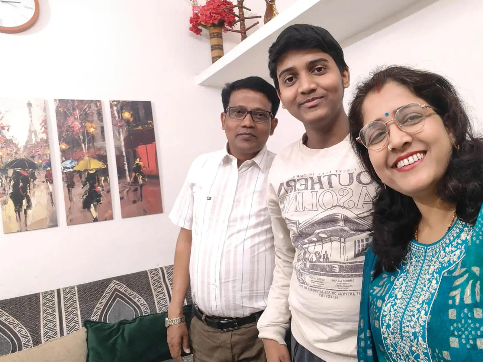 Yug Verma Varanasi, ISC Board Result 2026, Banaras Topper Student, 99 percent marks student, UP Board Topper News, Varanasi Education News, Student Success Story, Olympiad Rank Student, Top Student Routine, ISC Topper 2026