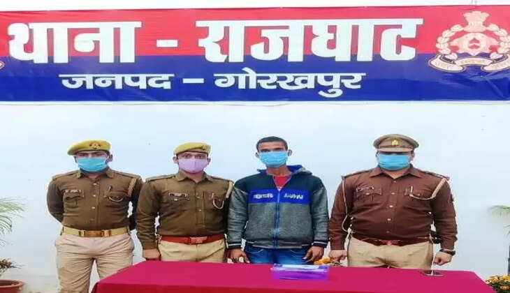गोरखपुर&nbsp;में पुलिस ने अवैध शस्त्र के साथ अभियुक्त को किया&nbsp;गिरफ्तार