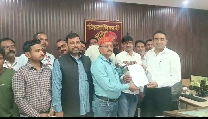 पत्रकार प्रेस क्लब के ज्ञापन पर एसडीएम भदोही के खिलाफ डीएम हुए सख्त, मांगा जवाब