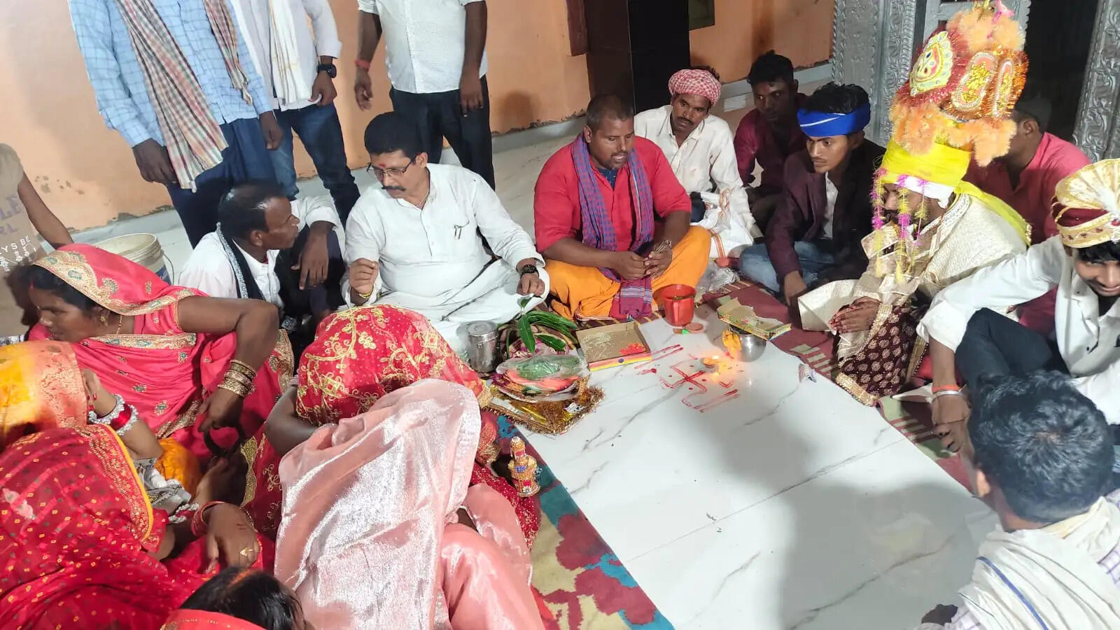 यह आयोजन सिद्धपीठ धाम खड़ान स्थित श्री श्री 1008 परमहंस बाबा प्रसन्नदास जी महाराज की तपोभूमि एवं समाधि स्थल पर हुआ। यह धाम वर्षों से गरीब, जरूरतमंद और असहाय परिवारों की बेटियों के विवाह का केंद्र बना हुआ है। यहां प्रतिवर्ष श्रद्धालुओं और समाजसेवियों के सहयोग से विवाह एवं अन्य धार्मिक संस्कार आयोजित किए जाते हैं।