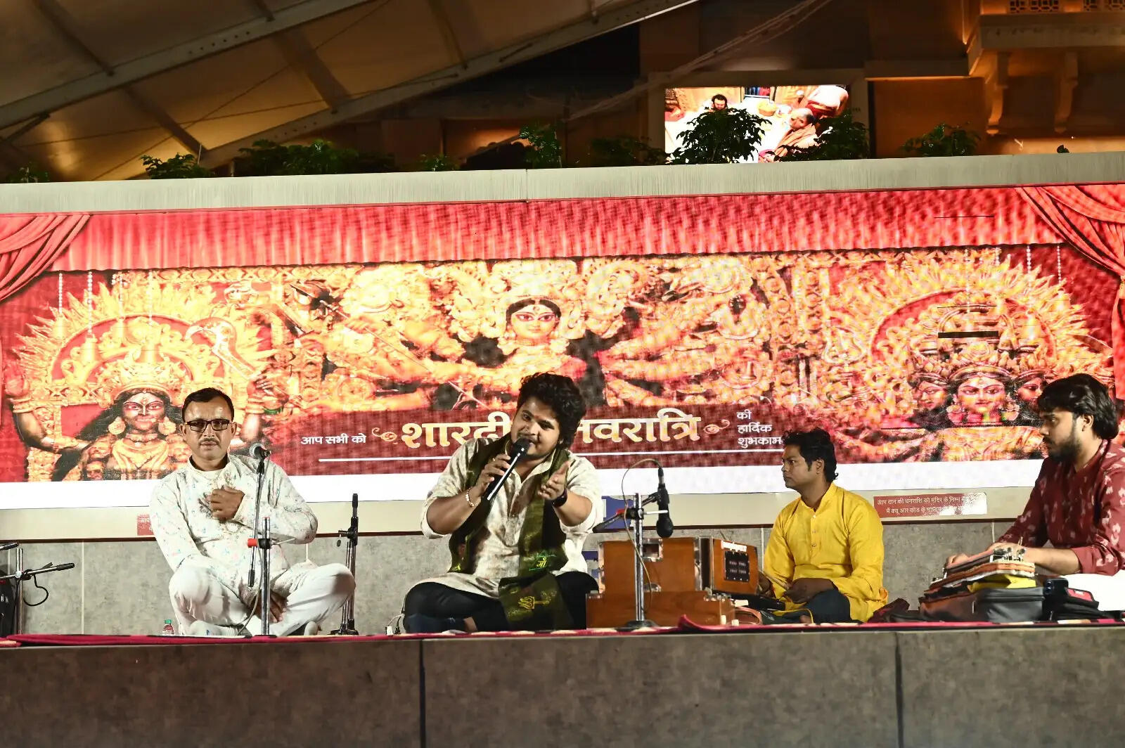 काशी विश्वनाथ धाम में भक्ति और कला का संगम, भजनों व नृत्य प्रस्तुतियों ने बांधा समां