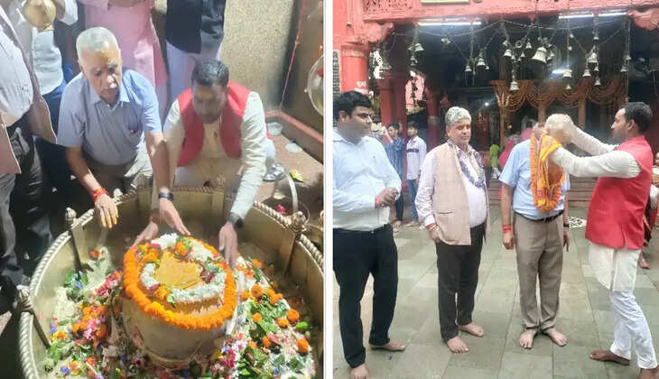 मारकंडेय महादेव मंदिर में उत्तर प्रदेश के पूर्व मुख्य सचिव&nbsp;दुर्गा शंकर मिश्रा व अन्य अधिकारियों ने किया दर्शन पूजन
