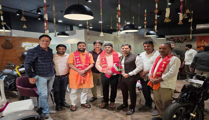 वाराणसी में पूर्वांचल के सबसे बड़े Jawa-Yezdi शोरूम का उद्घाटन