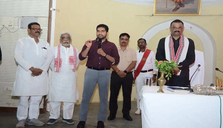 वाराणसी नगर निगम की डिजिटल पहल! AI चैटबॉट से मिनटों में जमा होगा हाउस टैक्स, ऑनलाइन भुगतान पर मिलेगी अतिरिक्त छूट
