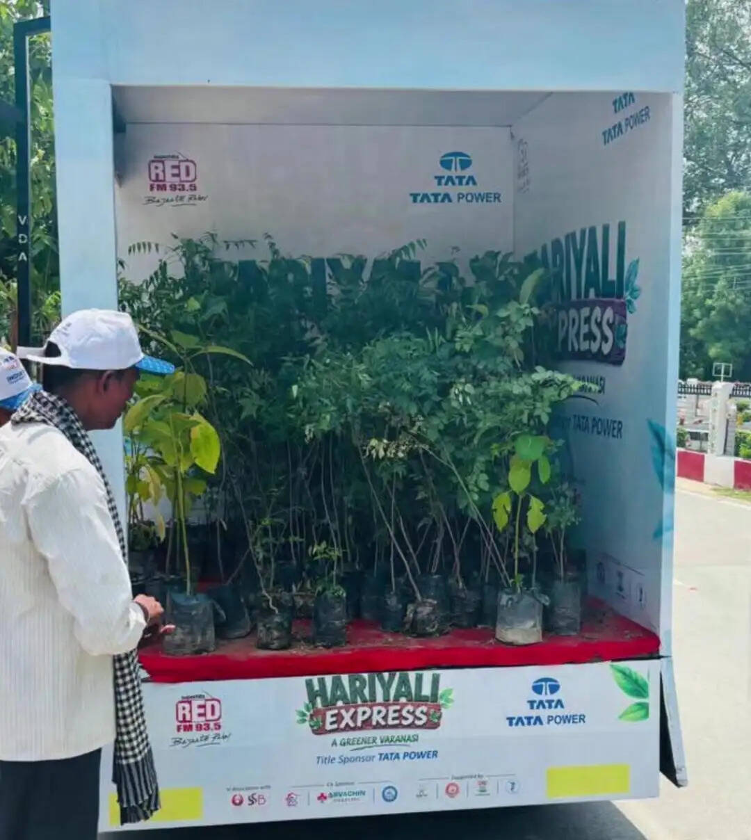 आयोजकों ने कहा कि अभियान का उद्देश्य अधिक से अधिक लोगों को वृक्षारोपण और पर्यावरण संरक्षण से जोड़ना था, ताकि जनभागीदारी के माध्यम से शहर की हरियाली को बढ़ावा दिया जा सके।