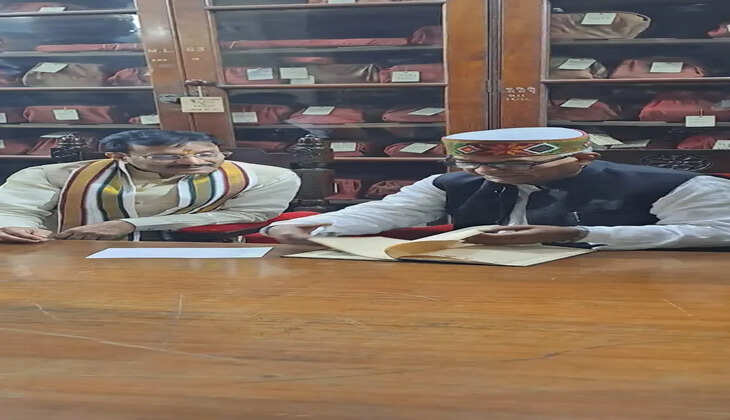 Varanasi News: सह सरकार्यवाह डॉ कृष्ण गोपाल जी ने विद्वत जनों के साथ विचार मंथन&nbsp;किया