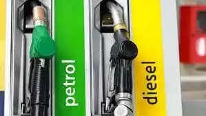 Petrol Diesel Today Price: सरकार बड़ा ऐलान! डीजल की कीमत में उछाल, इतने रुपए बढ़े प्रति लीटर दाम...