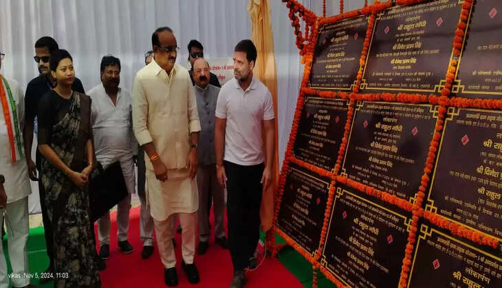 रायबरेली पहुंचे राहुल गांधी, नौ सड़कों का किया लोकार्पण,&nbsp;पीपलेश्वर मंदिर में हनुमान जी के किए दर्शन