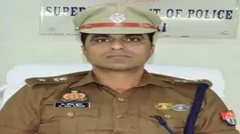 Chandauli News: चन्दौली पुलिस की बड़ी कार्यवाही, पुलिस ने अलग-अलग मामलों में कुल 24 वारंटियों को किया गिरफ्तार