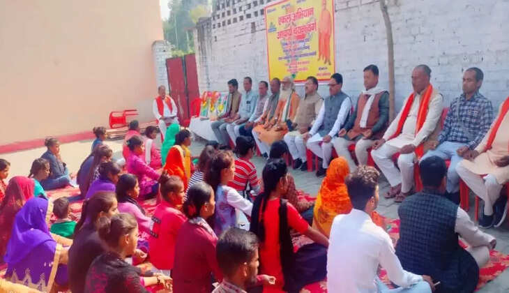 एकल अभियान के तहत शिवगढ संच व महाराजगंज&nbsp;संच की आचार्यो का चल रहा तीन&nbsp;दिवसीय&nbsp;प्रशिक्षण