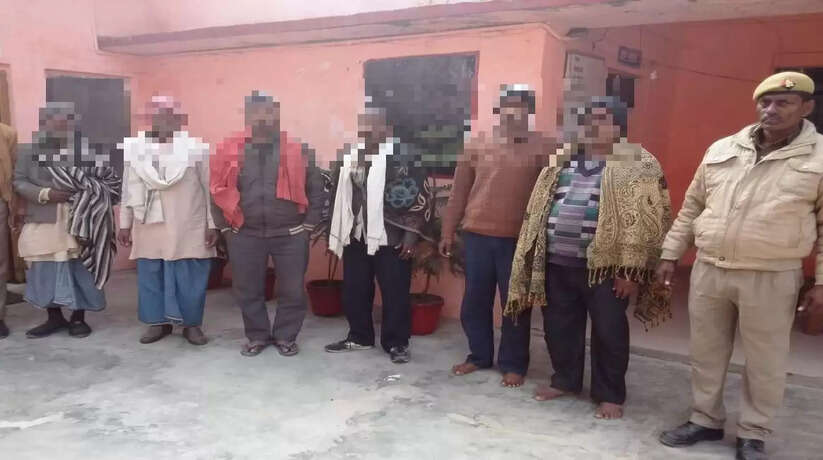 वाराणसी में फरार चल रहे छह अभियुक्तों को पुलिस ने किया गिरफ्तार