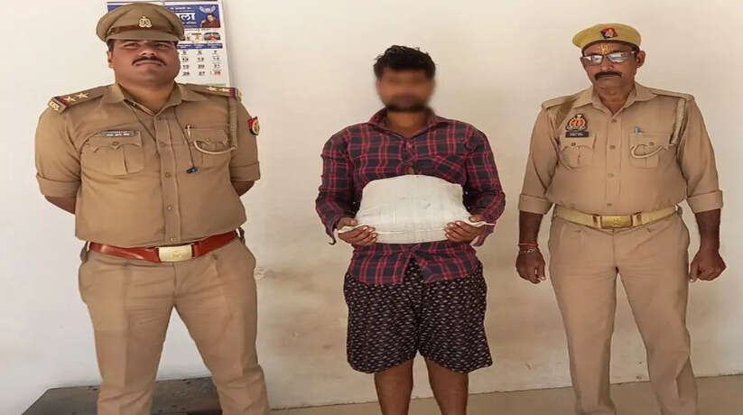Varanasi News: थाना बड़ागाँव पुलिस ने अभियुक्त शेख राजू को 02 किलो 800 ग्राम अवैध गाँजे के साथ किया गिरप्तार