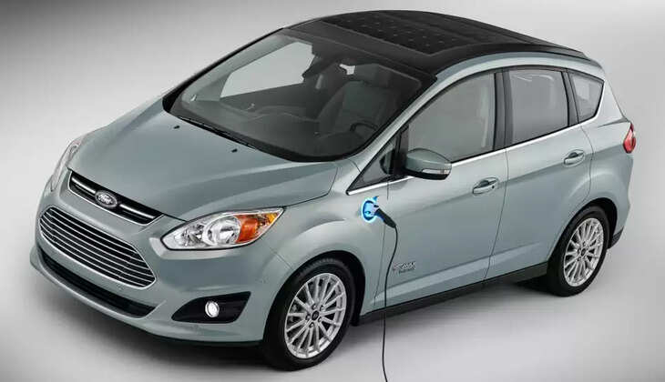 Is there any solar car in India? 