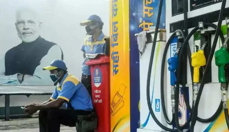 Petrol Diesel Price&nbsp;11 December 2022: पेट्रोल-डीजल के नए रेट जारी, फटाफट जानें दाम घटे या बढ़े ?