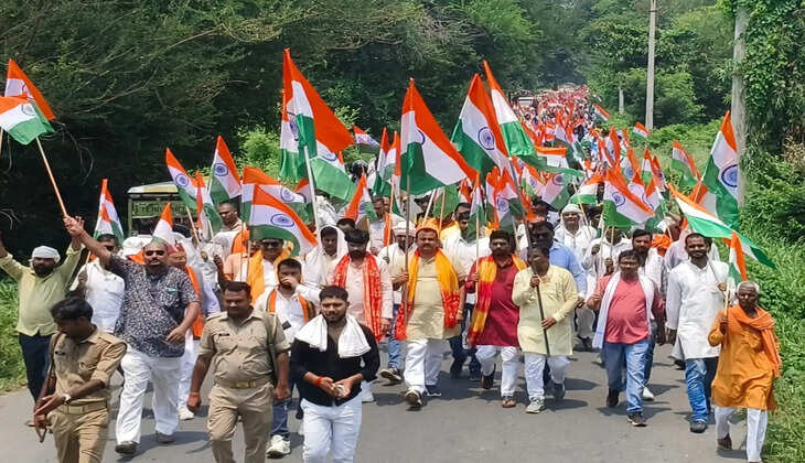 तिरंगा यात्रा में उमड़ा जनसैलाब, डोहरिया कला तक गूंजा भारत माता का जयघोष