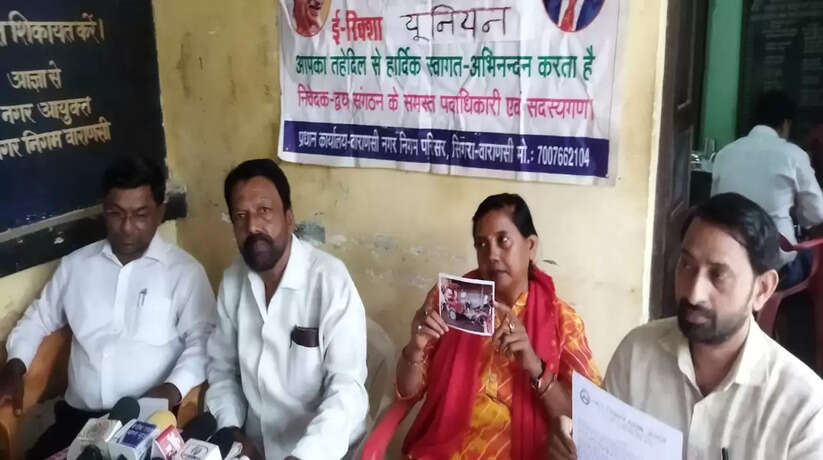 नगर निगम सीमा अन्तर्गत चल रहे अवैध पैडिल रिक्शा, ट्राली एवं ई-रिक्शा और ड्राईवर को प्रतिबन्धित करने की हुयी मांग
