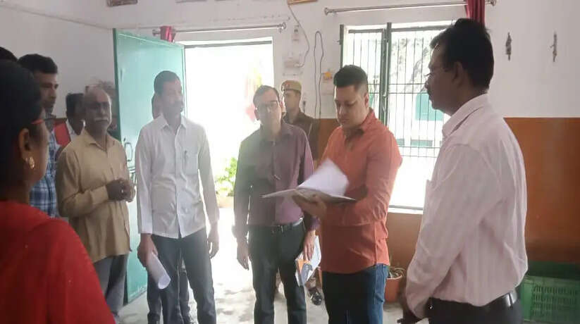 Chanduali News: भारत निर्वाचन आयोग विशेष संक्षिप्त पुनरीक्षण कार्यक्रम-2024 के तहत क्षेत्र के विभिन्न स्थलों का भ्रमण कर देखी व्यवस्थाएं