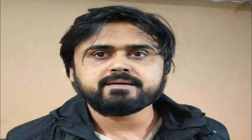 सिगरा पुलिस ने हत्या के प्रयास में वांछित आरोपी आलोक उपाध्याय को दबोचा