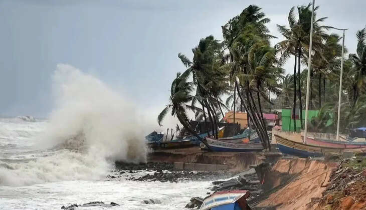Cyclone Arnab Alert: चक्रवात &lsquo;अर्नब&rsquo; का खतरा बढ़ा, आंध्र प्रदेश के तट से 28 अक्टूबर को टकराने की आशंका
