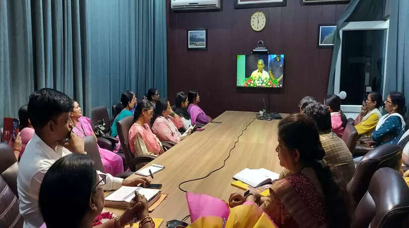 प्रयागराज: मुख्यमंत्री ने 199 नवनिर्मित आंगनबाड़ी केन्द्र भवनों का किया लोकार्पण