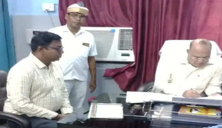 Ayodhya News:&nbsp;बीकापुर सीएचसी का सीएमओ ने किया औचक निरीक्षण