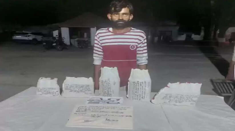Prayagraj News: प्रयागराज में लाखों रुपये के अवैध शराब के साथ एक तस्कर गिरफ्तार