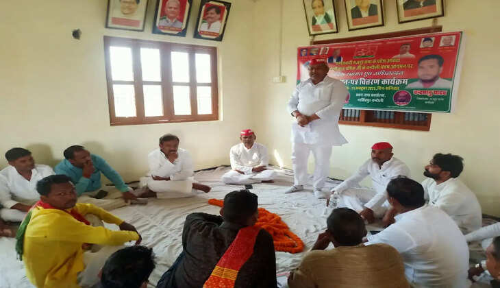 Chandauli News:&nbsp;हर गांव सभा में फावड़ा प्रमुख तैनात करेंगा सपा मजदूर सभा