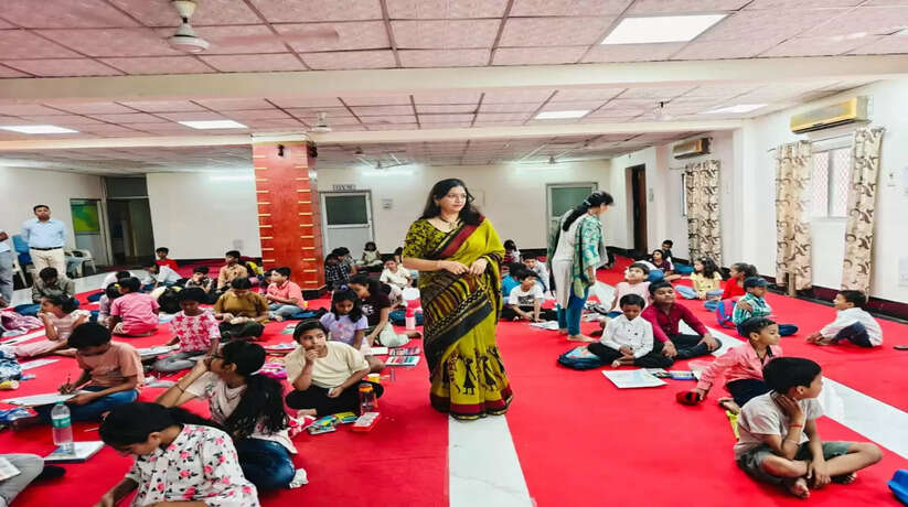 रेलवे कर्मचारियों के बच्चों के लिए वाराणसी में ऑन स्पॉट ड्रॉइंग प्रतियोगिता का आयोजन