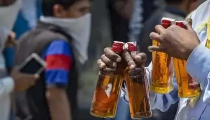 Bihar News: खोदी सड़क, निकली शराब! बिहार में धंधेबाजों ने अपनाया नायाब तरीका