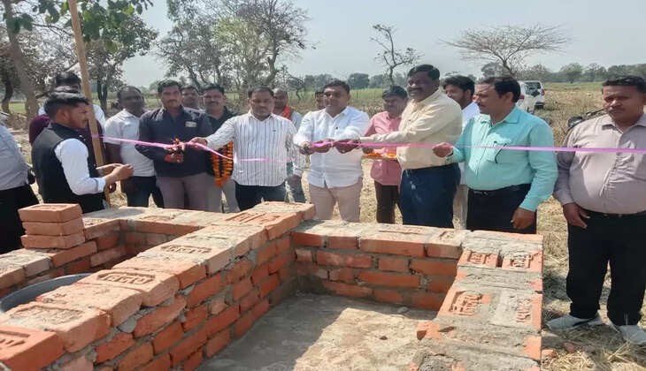 Ayodhya News: विकासखंड में तीन नई गौशालाओं का हुआ लोकार्पण