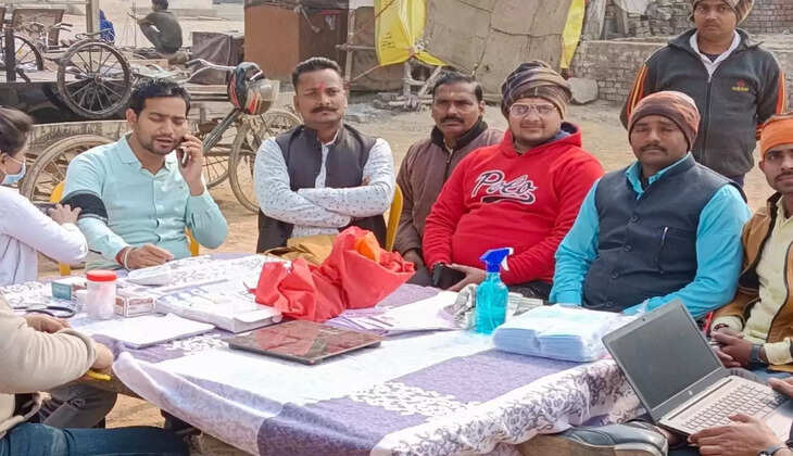 Varanasi News: वाराणसी में&nbsp;नि:शुल्क स्वास्थ्य शिविर का आयोजन