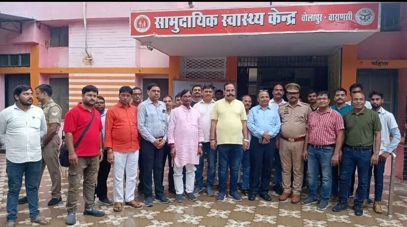 Varanasi News: चोलापुर सामुदायिक केंद्र पर प्रधानमंत्री का 74 वा जन्मदिन धूमधाम से मनाया गया