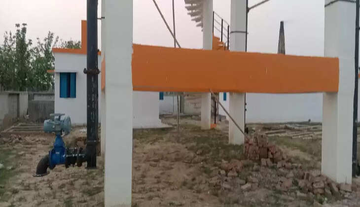 गोरखपुर में फेल दिख रही&nbsp;स्वच्छ पेय जल निगम योजना, केवल हाथी के दांत की तरह दिखावा