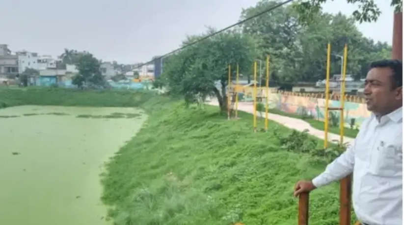 Ayodhya News: डीएम ने संध्या सरोवर का किया निरीक्षण, पार्क में लैंड स्केपिंग को और बेहतर करने का निर्देश