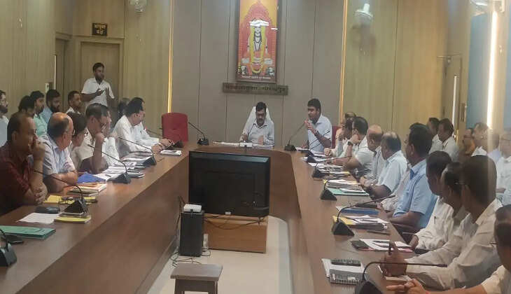 10 करोड़ से अधिक की परियोजनाओं पर मंडलायुक्त सख्त, समयसीमा में कार्य पूरा करने के निर्देश