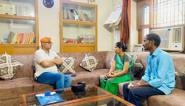 Varanasi news:&nbsp;विधायक सौरभ श्रीवास्तव ने जनसुनवाई में समस्याओं का किया&nbsp;त्वरित समाधान